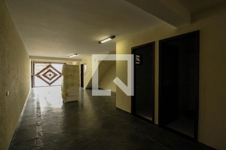 Casa à venda com 272m², 4 quartos e 5 vagas Casa à venda com 272m², 4 quartos e 5 vagasGaragem