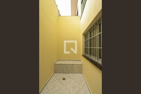 Casa à venda com 272m², 4 quartos e 5 vagas Casa à venda com 272m², 4 quartos e 5 vagasQuintal