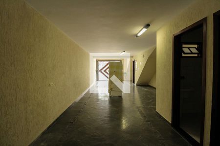 Casa à venda com 272m², 4 quartos e 5 vagas Casa à venda com 272m², 4 quartos e 5 vagasGaragem