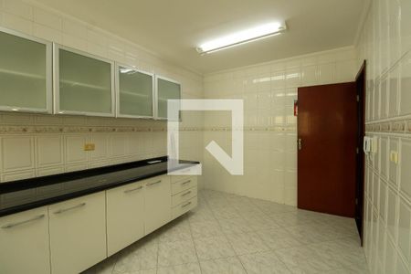 Casa à venda com 272m², 4 quartos e 5 vagas Casa à venda com 272m², 4 quartos e 5 vagasCozinha