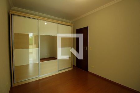 Casa à venda com 272m², 4 quartos e 5 vagas Casa à venda com 272m², 4 quartos e 5 vagasQuarto 2