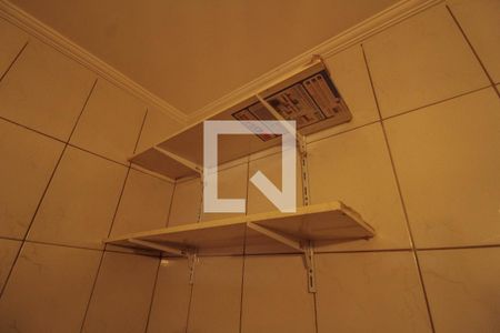 Casa à venda com 272m², 4 quartos e 5 vagas Casa à venda com 272m², 4 quartos e 5 vagasBanheiro de serviço