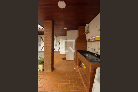 Casa à venda com 272m², 4 quartos e 5 vagas Casa à venda com 272m², 4 quartos e 5 vagasChurrasqueira