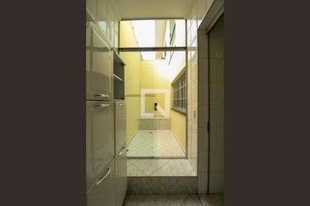 Casa à venda com 272m², 4 quartos e 5 vagas Casa à venda com 272m², 4 quartos e 5 vagasÁrea de Serviço