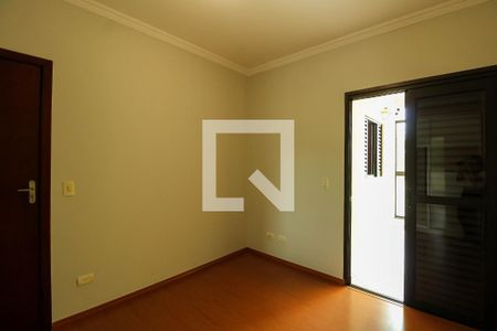 Casa à venda com 272m², 4 quartos e 5 vagas Casa à venda com 272m², 4 quartos e 5 vagasQuarto 2