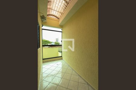 Casa à venda com 272m², 4 quartos e 5 vagas Casa à venda com 272m², 4 quartos e 5 vagasvarando Quarto 2