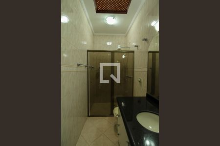 Casa à venda com 272m², 4 quartos e 5 vagas Casa à venda com 272m², 4 quartos e 5 vagasBanheiro Social