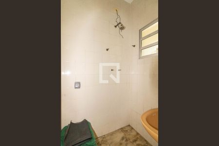 Casa à venda com 370m², 6 quartos e 3 vagas Casa à venda com 370m², 6 quartos e 3 vagasBanheiro de Serviço - Casa 2