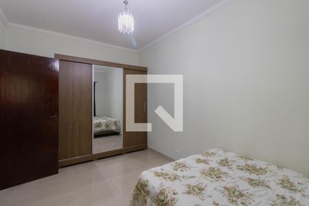 Casa à venda com 370m², 6 quartos e 3 vagas Casa à venda com 370m², 6 quartos e 3 vagasQuarto 1 - Casa 2