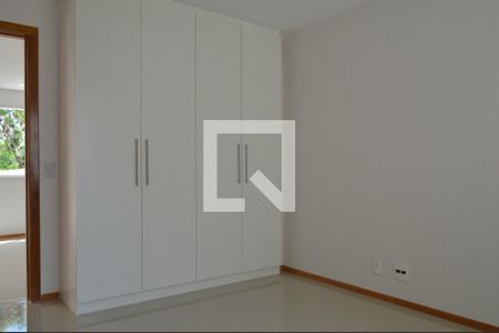 Apartamento à venda com 160m², 3 quartos e 2 vagasSuíte 1