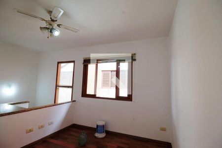 Casa à venda com 160m², 4 quartos e 2 vagas Casa à venda com 160m², 4 quartos e 2 vagasHall dos Quartos