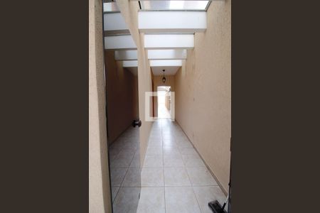 Casa à venda com 160m², 4 quartos e 2 vagas Casa à venda com 160m², 4 quartos e 2 vagasCorredor