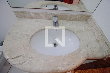 Casa à venda com 160m², 4 quartos e 2 vagas Casa à venda com 160m², 4 quartos e 2 vagasLavabo