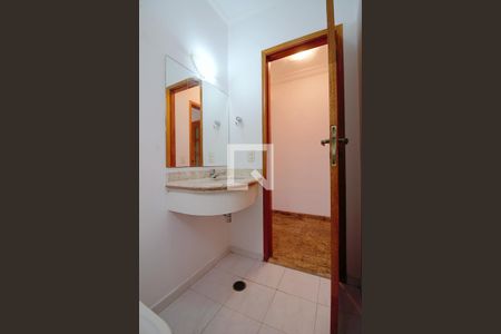 Casa à venda com 160m², 4 quartos e 2 vagas Casa à venda com 160m², 4 quartos e 2 vagasLavabo