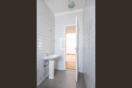 Casa para alugar com 80m², 2 quartos e 2 vagasBanheiro