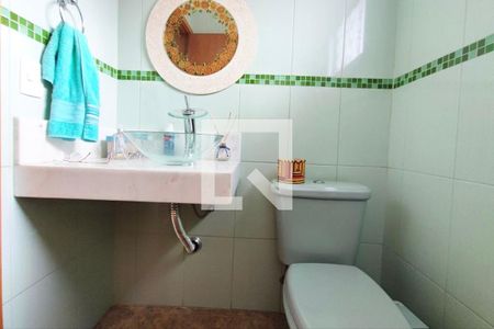 Casa à venda com 285m², 3 quartos e 5 vagas Casa à venda com 285m², 3 quartos e 5 vagasLavabo