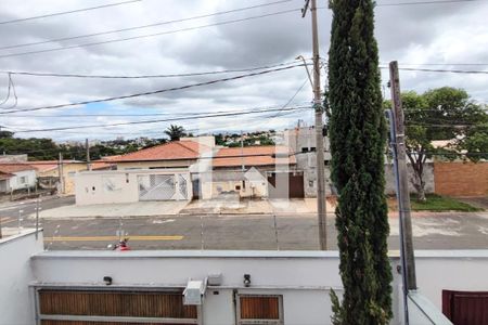 Casa à venda com 285m², 3 quartos e 5 vagas Casa à venda com 285m², 3 quartos e 5 vagasVaranda