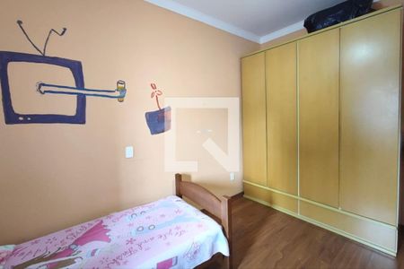 Casa à venda com 285m², 3 quartos e 5 vagas Casa à venda com 285m², 3 quartos e 5 vagasQuarto 2