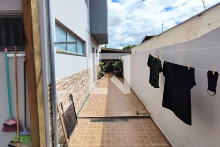Casa à venda com 285m², 3 quartos e 5 vagas Casa à venda com 285m², 3 quartos e 5 vagasQuintal