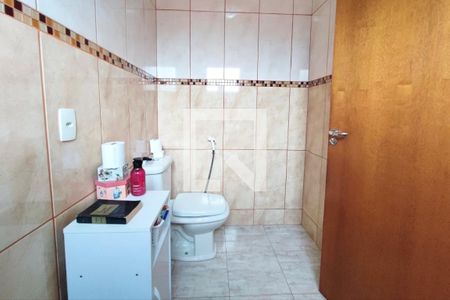 Casa à venda com 285m², 3 quartos e 5 vagas Casa à venda com 285m², 3 quartos e 5 vagasBanheiro suíte