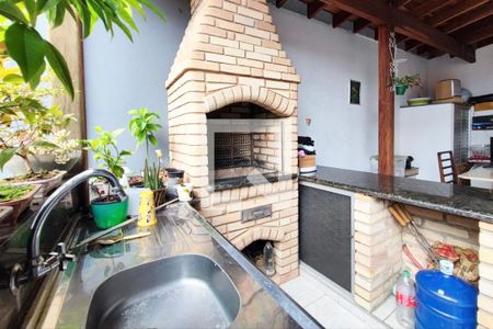 Casa à venda com 285m², 3 quartos e 5 vagas Casa à venda com 285m², 3 quartos e 5 vagasÁrea gourmet