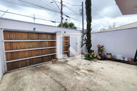 Casa à venda com 285m², 3 quartos e 5 vagas Casa à venda com 285m², 3 quartos e 5 vagasQuintal