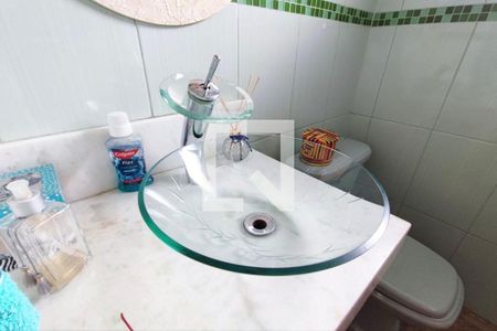 Casa à venda com 285m², 3 quartos e 5 vagas Casa à venda com 285m², 3 quartos e 5 vagasLavabo