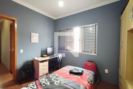 Casa à venda com 285m², 3 quartos e 5 vagas Casa à venda com 285m², 3 quartos e 5 vagasQuarto 3