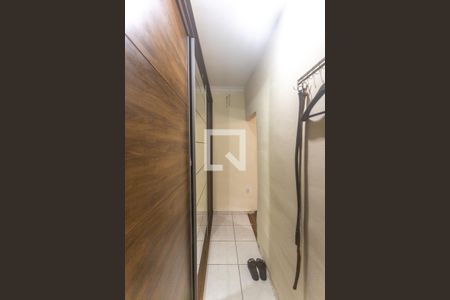 Casa à venda com 150m², 5 quartos e 2 vagasCloset quarto 1 - casa 2