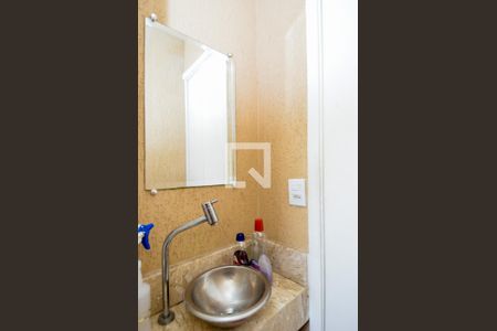 Lavabo  de casa à venda com 3 quartos, 177m² em Jardim Moreira, Guarulhos