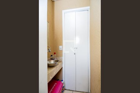 Lavabo  de casa à venda com 3 quartos, 177m² em Jardim Moreira, Guarulhos