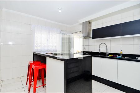 Casa à venda com 177m², 3 quartos e 3 vagasCozinha