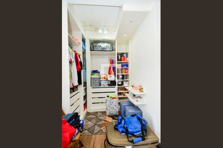 Casa à venda com 177m², 3 quartos e 3 vagasCloset da Suíte 2