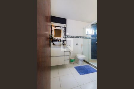 Casa de condomínio à venda com 350m², 5 quartos e 1 vagaBanheiro Social 2