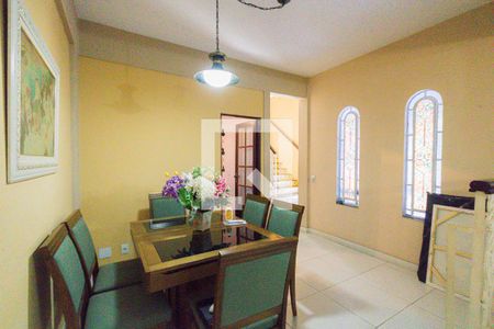 Sala de casa de condomínio à venda com 5 quartos, 350m² em Gardênia Azul, Rio de Janeiro