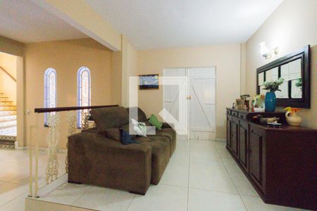 Sala de casa de condomínio à venda com 5 quartos, 350m² em Gardênia Azul, Rio de Janeiro