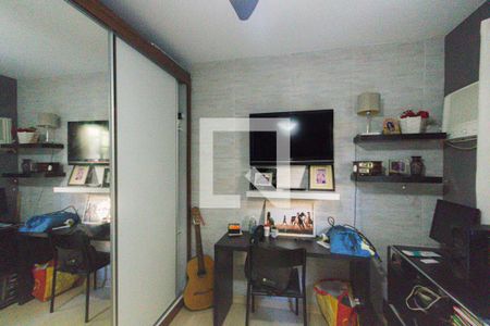 Quarto 1 de casa de condomínio à venda com 5 quartos, 350m² em Gardênia Azul, Rio de Janeiro