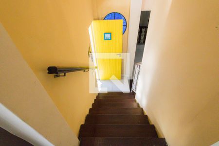 Casa de condomínio à venda com 350m², 5 quartos e 1 vagaEscada