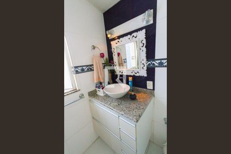 Casa de condomínio à venda com 350m², 5 quartos e 1 vagaBanheiro Social 2