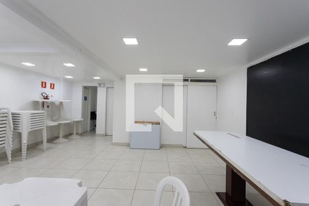 Apartamento para alugar com 85m², 3 quartos e 1 vagaÁrea comum - Salão de festas
