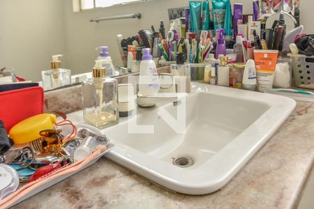 Apartamento à venda com 345m², 4 quartos e 3 vagasBanheiro do Quarto 4