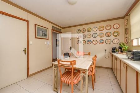 Apartamento à venda com 345m², 4 quartos e 3 vagasCopa