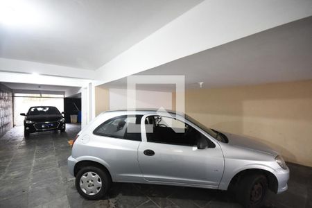 Garagem de casa à venda com 3 quartos, 600m² em Vila Tramontano, São Paulo