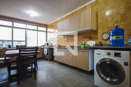 Cozinha de casa à venda com 3 quartos, 600m² em Vila Tramontano, São Paulo