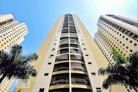 Apartamento para alugar com 110m², 3 quartos e 2 vagas Apartamento para alugar com 110m², 3 quartos e 2 vagasFachada