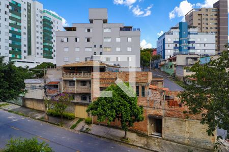 Vista da Sala de apartamento para alugar com 4 quartos, 173m² em União, Belo Horizonte