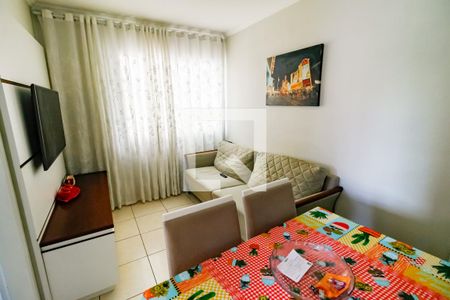 Sala de apartamento à venda com 3 quartos, 58m² em Parque Marabá, Taboão da Serra