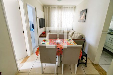 Sala de apartamento à venda com 3 quartos, 58m² em Parque Marabá, Taboão da Serra
