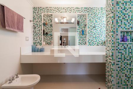 Apartamento à venda com 480m², 3 quartos e 3 vagas Apartamento à venda com 480m², 3 quartos e 3 vagasBanheiro Suíte