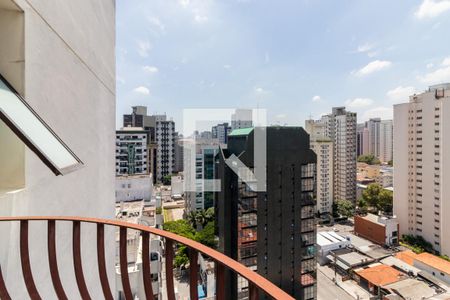 Apartamento à venda com 480m², 3 quartos e 3 vagas Apartamento à venda com 480m², 3 quartos e 3 vagasVaranda Quarto 2